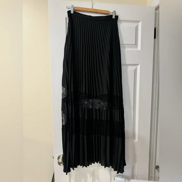 ASTR the Label Black Lace & Chiffon Maxi Skirt - Picture 2 of 2